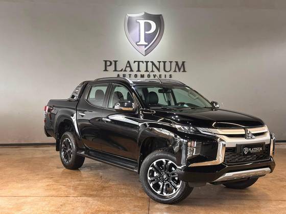 MITSUBISHI L200 TRITON 2.4 16V TURBO DIESEL SPORT HPE-S CD 4P 4X4 AUTOMÁTICO